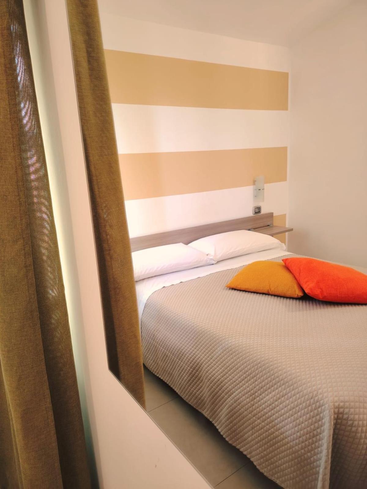 L&B Bed And Breakfast แตร์รานอวา ดิ ปอลลีโน ภายนอก รูปภาพ